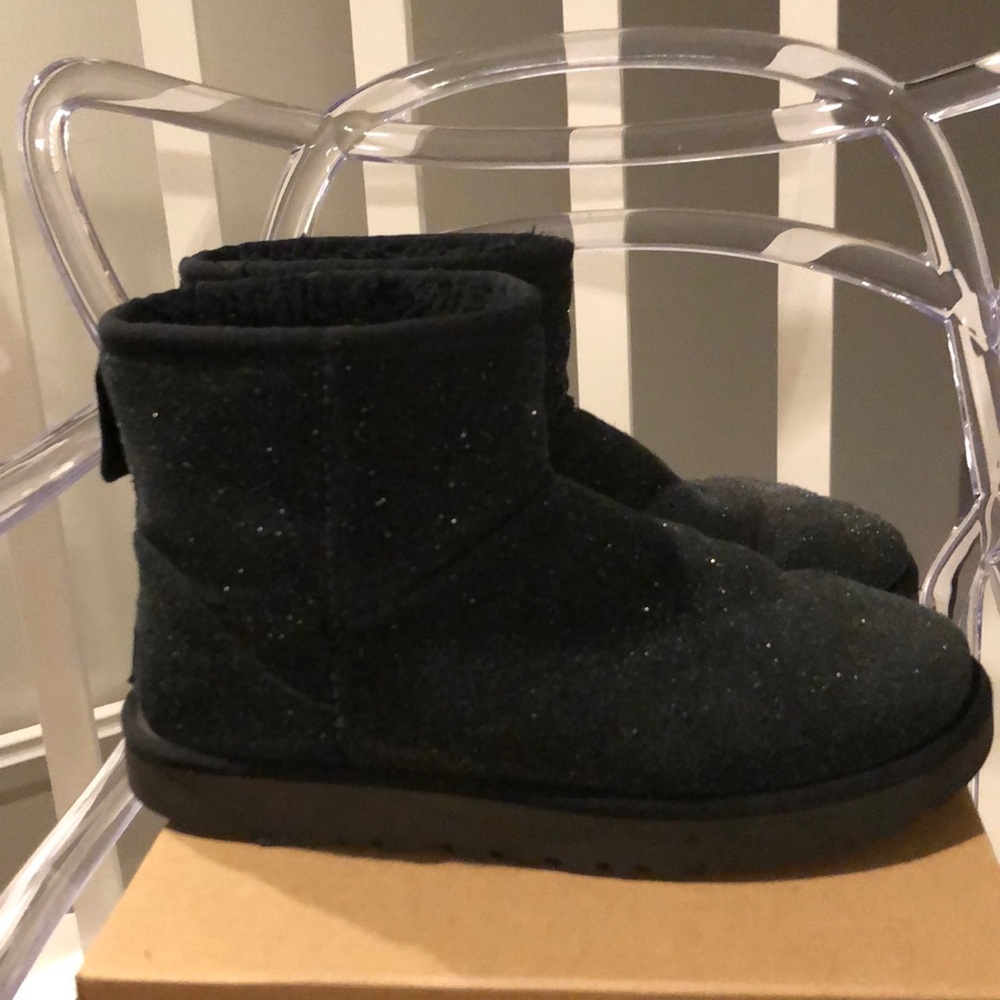 ugg classic mini serein black size 7